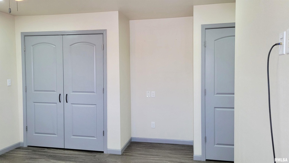 411 HESTER Street, Carbondale, Illinois 62901, 0 , 0 ,0,Residential Income,For Sale,HESTER,0,RMAEB460491