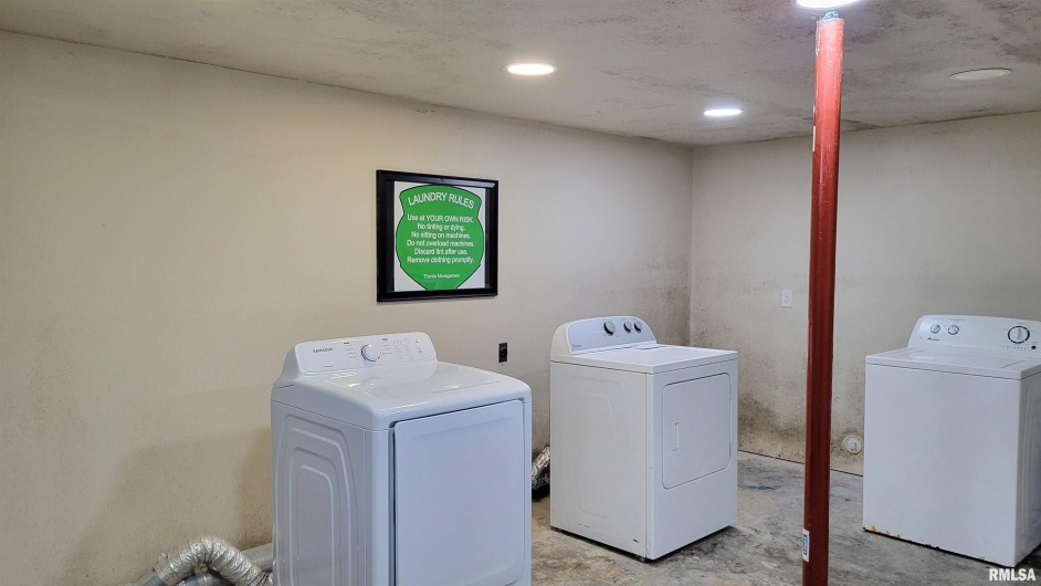 411 HESTER Street, Carbondale, Illinois 62901, 0 , 0 ,0,Residential Income,For Sale,HESTER,0,RMAEB460491