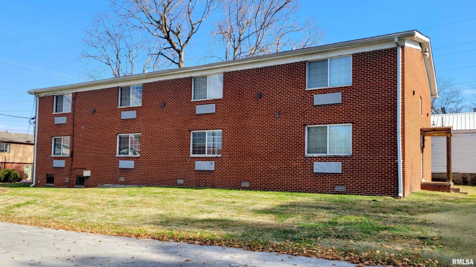 411 HESTER Street, Carbondale, Illinois 62901, 0 , 0 ,0,Residential Income,For Sale,HESTER,0,RMAEB460491