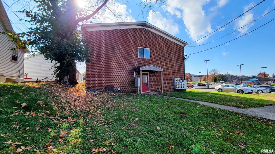 411 HESTER Street, Carbondale, Illinois 62901, 0 , 0 ,0,Residential Income,For Sale,HESTER,0,RMAEB460491