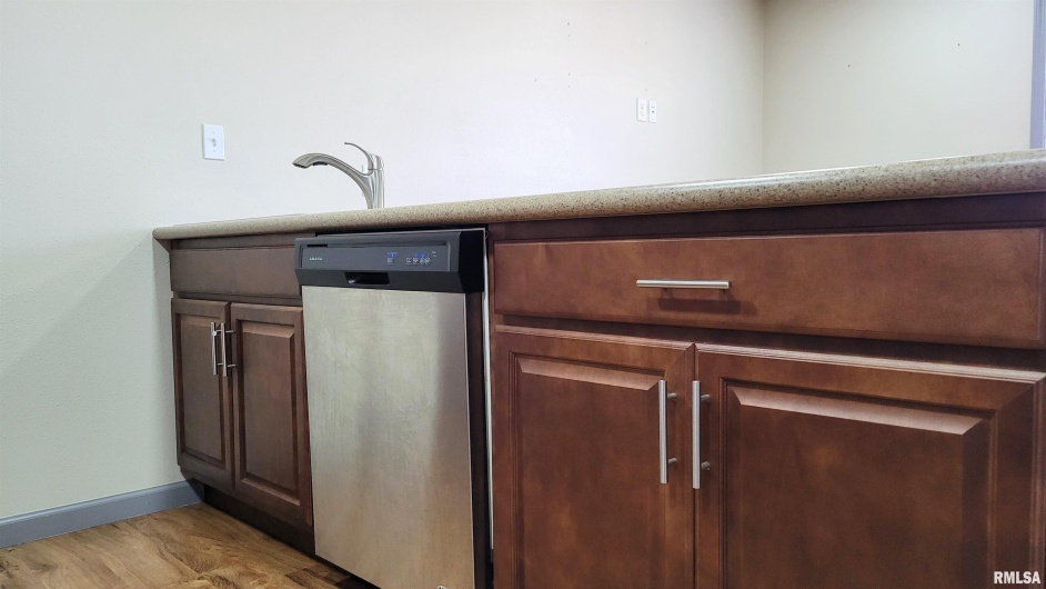 411 HESTER Street, Carbondale, Illinois 62901, 0 , 0 ,0,Residential Income,For Sale,HESTER,0,RMAEB460491