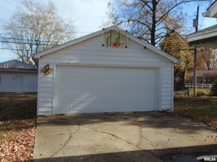 936 22ND Street, Murphysboro, Illinois 62966, 3 Bedrooms Bedrooms, 0 ,1 BathroomBathrooms,Residential,For Sale,22ND,0,RMAEB460459