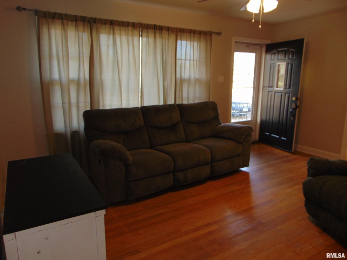 936 22ND Street, Murphysboro, Illinois 62966, 3 Bedrooms Bedrooms, 0 ,1 BathroomBathrooms,Residential,For Sale,22ND,0,RMAEB460459