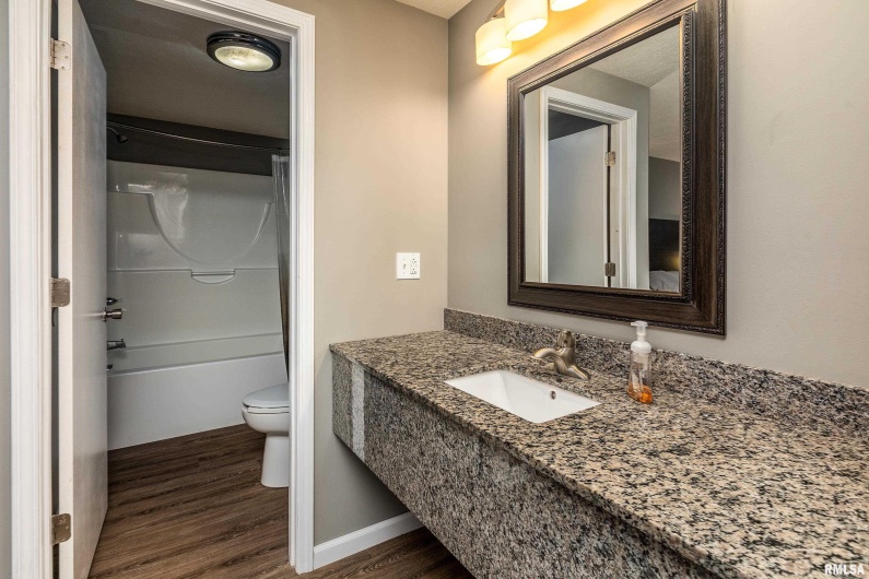 18967 Highway 51, Elkville, Illinois 62932, 0 , 0 ,0,Commercial Sale,For Sale,Highway 51,0,RMAEB460494