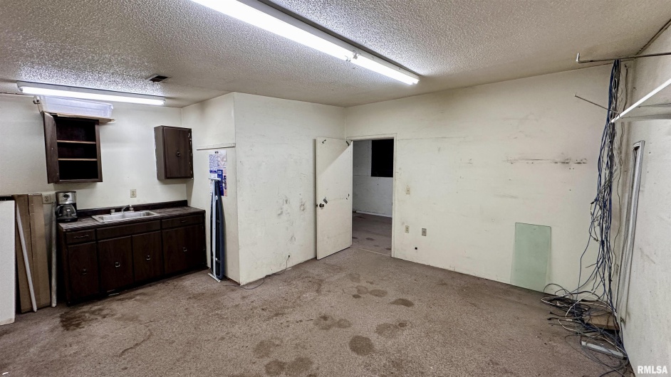 1421 MAIN Street, Harrisburg, Illinois 62946, 0 , 0 ,0,Commercial Sale,For Sale,MAIN,0,RMAEB460496