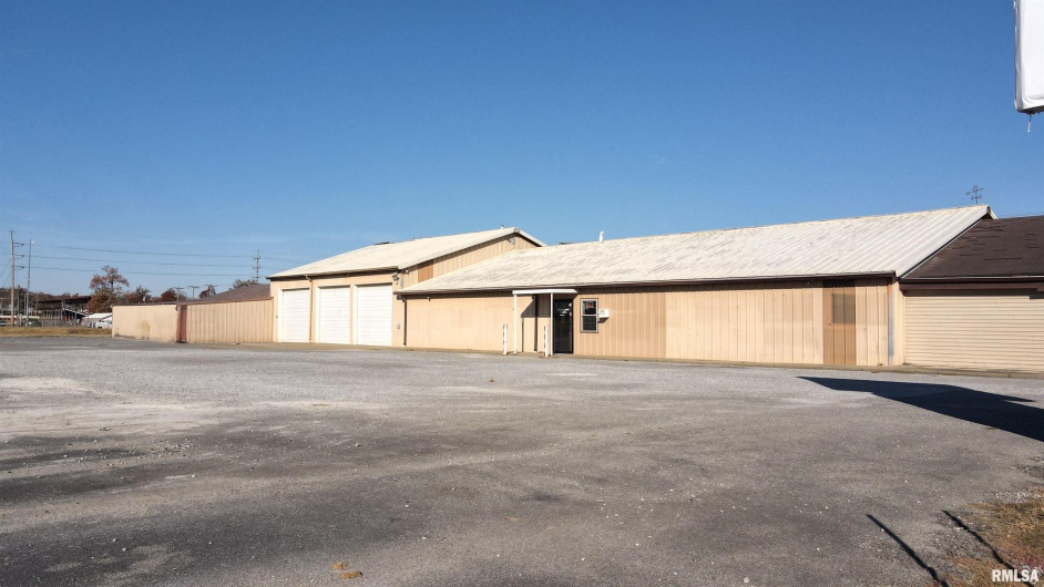 1421 MAIN Street, Harrisburg, Illinois 62946, 0 , 0 ,0,Commercial Sale,For Sale,MAIN,0,RMAEB460496