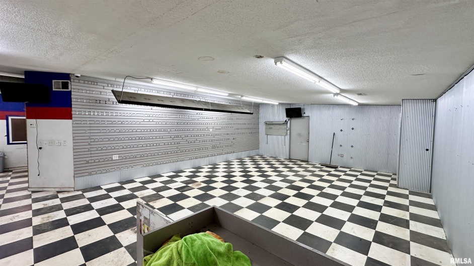 1421 MAIN Street, Harrisburg, Illinois 62946, 0 , 0 ,0,Commercial Sale,For Sale,MAIN,0,RMAEB460496