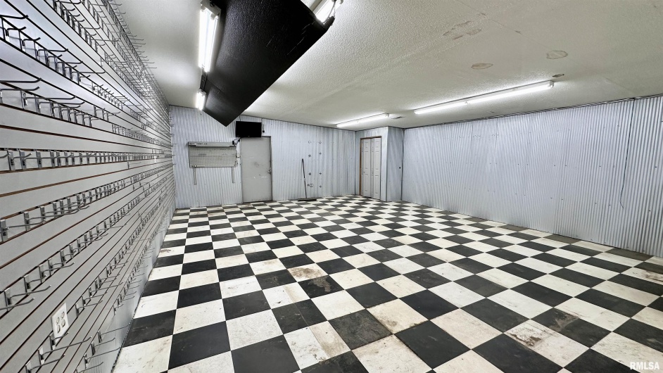 1421 MAIN Street, Harrisburg, Illinois 62946, 0 , 0 ,0,Commercial Sale,For Sale,MAIN,0,RMAEB460496