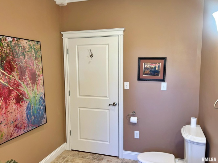 8 DOGWOOD Place, Harrisburg, Illinois 62946, 2 Bedrooms Bedrooms, 0 ,2 BathroomsBathrooms,Residential,For Sale,DOGWOOD,0,RMAEB460493