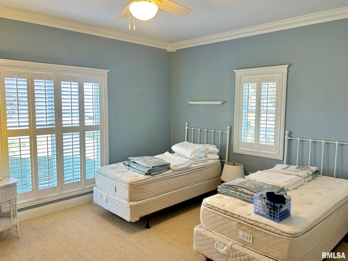 8 DOGWOOD Place, Harrisburg, Illinois 62946, 2 Bedrooms Bedrooms, 0 ,2 BathroomsBathrooms,Residential,For Sale,DOGWOOD,0,RMAEB460493