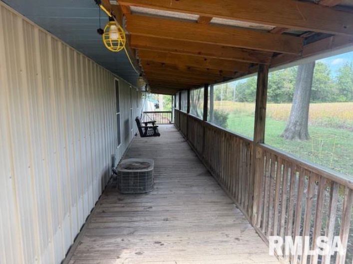 10843 Illinois Steel Road, Johnston City, Illinois 62951, 2 Bedrooms Bedrooms, 0 ,2 BathroomsBathrooms,Residential,For Sale,Illinois Steel,0,RMAEB460055