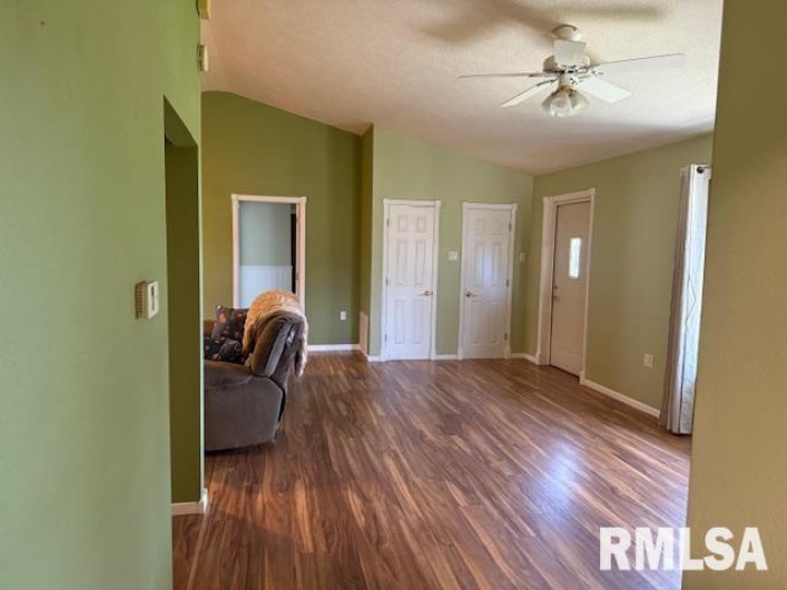 10843 Illinois Steel Road, Johnston City, Illinois 62951, 2 Bedrooms Bedrooms, 0 ,2 BathroomsBathrooms,Residential,For Sale,Illinois Steel,0,RMAEB460055