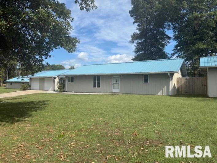 10843 Illinois Steel Road, Johnston City, Illinois 62951, 2 Bedrooms Bedrooms, 0 ,2 BathroomsBathrooms,Residential,For Sale,Illinois Steel,0,RMAEB460055