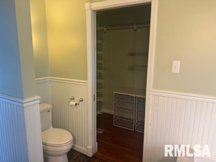 10843 Illinois Steel Road, Johnston City, Illinois 62951, 2 Bedrooms Bedrooms, 0 ,2 BathroomsBathrooms,Residential,For Sale,Illinois Steel,0,RMAEB460055