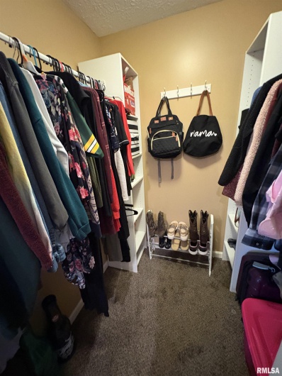 5626 Silver Fox Drive, Carterville, Illinois 62918, 3 Bedrooms Bedrooms, 0 ,2 BathroomsBathrooms,Residential,For Sale,Silver Fox,0,RMAQC4267195