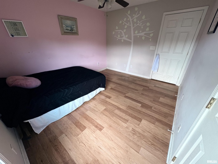 5626 Silver Fox Drive, Carterville, Illinois 62918, 3 Bedrooms Bedrooms, 0 ,2 BathroomsBathrooms,Residential,For Sale,Silver Fox,0,RMAQC4267195