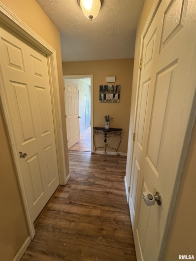 5626 Silver Fox Drive, Carterville, Illinois 62918, 3 Bedrooms Bedrooms, 0 ,2 BathroomsBathrooms,Residential,For Sale,Silver Fox,0,RMAQC4267195