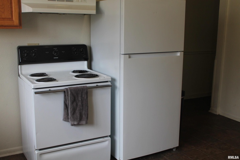 307 COLLEGE Street, Carbondale, Illinois 62901, 0 , 0 ,0,Residential Income,For Sale,COLLEGE,0,RMAEB460503