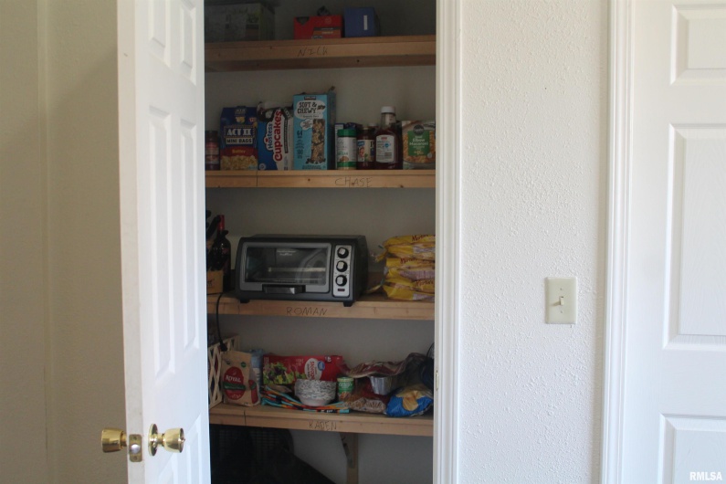 307 COLLEGE Street, Carbondale, Illinois 62901, 0 , 0 ,0,Residential Income,For Sale,COLLEGE,0,RMAEB460503