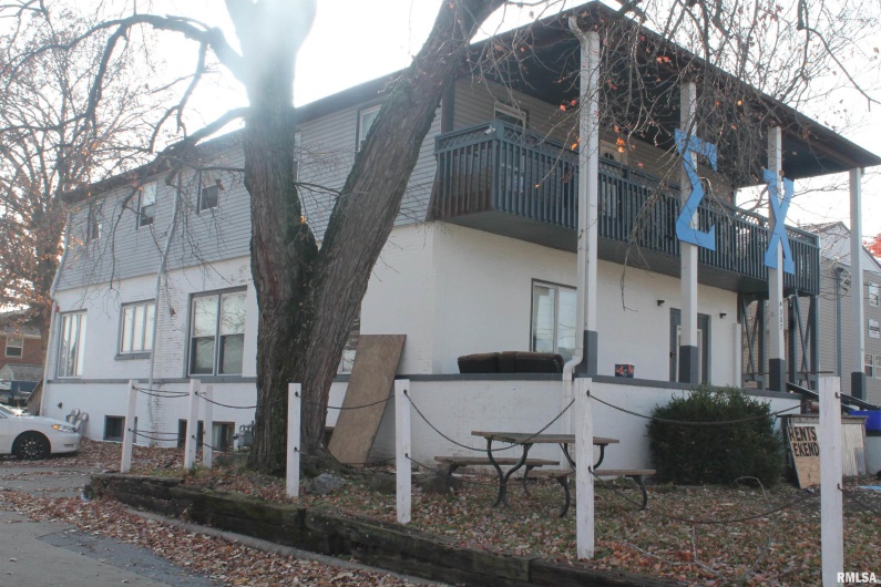 307 COLLEGE Street, Carbondale, Illinois 62901, 0 , 0 ,0,Residential Income,For Sale,COLLEGE,0,RMAEB460503