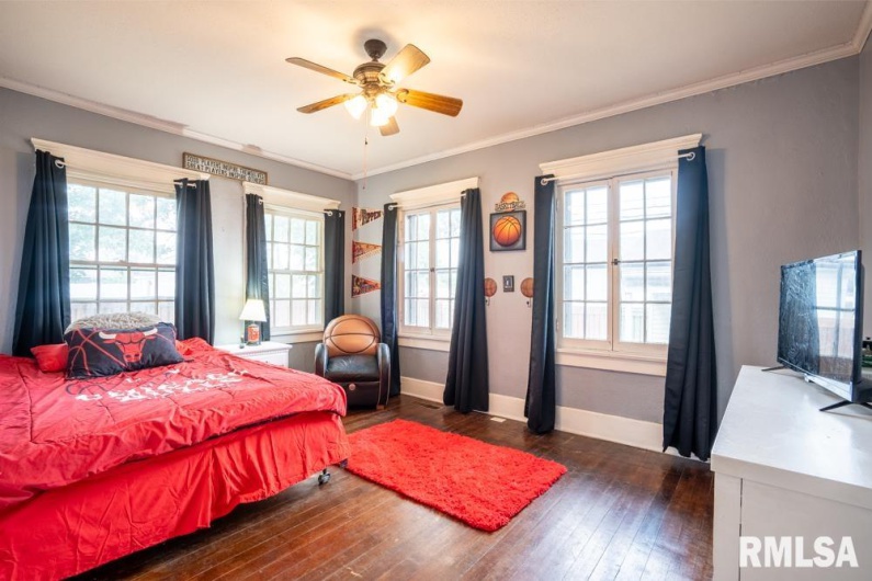 621 14TH Street, Herrin, Illinois 62948, 4 Bedrooms Bedrooms, 0 ,1 BathroomBathrooms,Residential,For Sale,14TH,0,RMAQC4267146