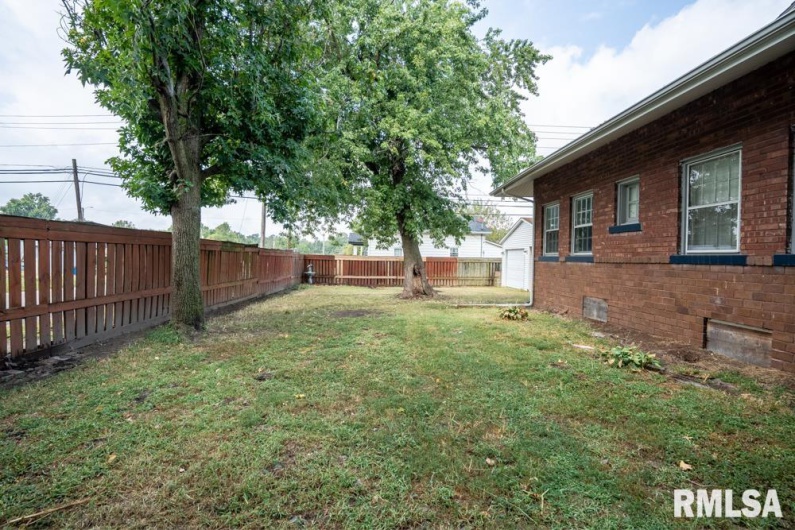 621 14TH Street, Herrin, Illinois 62948, 4 Bedrooms Bedrooms, 0 ,1 BathroomBathrooms,Residential,For Sale,14TH,0,RMAQC4267146