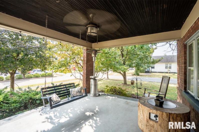 621 14TH Street, Herrin, Illinois 62948, 4 Bedrooms Bedrooms, 0 ,1 BathroomBathrooms,Residential,For Sale,14TH,0,RMAQC4267146