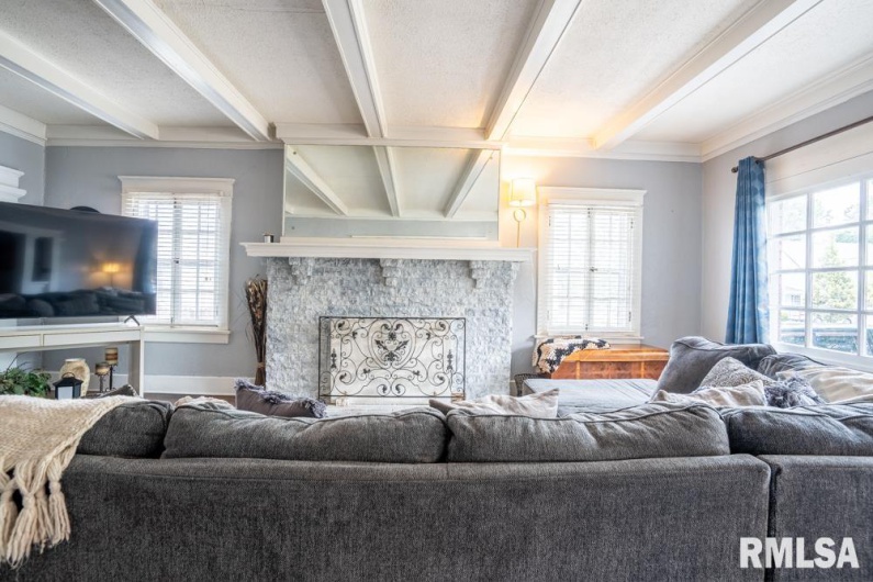 621 14TH Street, Herrin, Illinois 62948, 4 Bedrooms Bedrooms, 0 ,1 BathroomBathrooms,Residential,For Sale,14TH,0,RMAQC4267146