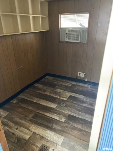 101 POPLAR Street, DeSoto, Illinois 62924, 0 , 0 ,0,Residential Income,For Sale,POPLAR,0,RMAEB460506