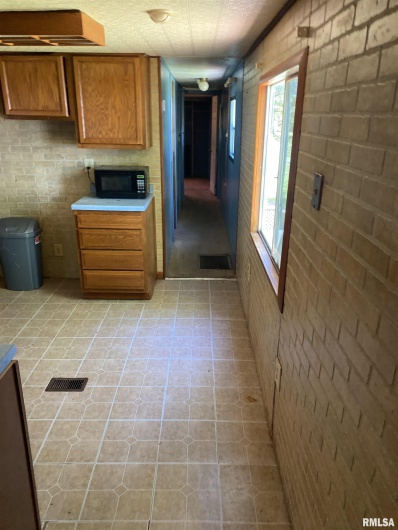 101 POPLAR Street, DeSoto, Illinois 62924, 0 , 0 ,0,Residential Income,For Sale,POPLAR,0,RMAEB460506