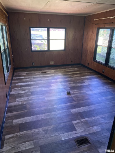 101 POPLAR Street, DeSoto, Illinois 62924, 0 , 0 ,0,Residential Income,For Sale,POPLAR,0,RMAEB460506