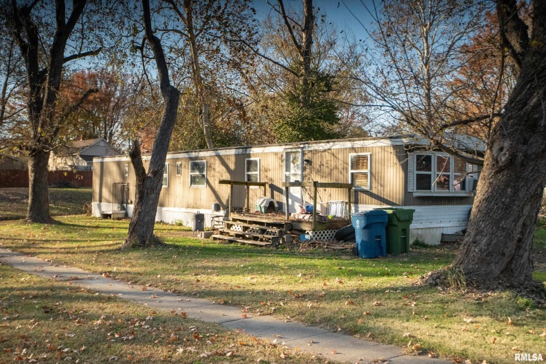 101 POPLAR Street, DeSoto, Illinois 62924, 0 , 0 ,0,Residential Income,For Sale,POPLAR,0,RMAEB460506