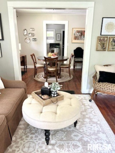 2571 ILLINOIS Avenue, Carbondale, Illinois 62901, 2 Bedrooms Bedrooms, 0 ,1 BathroomBathrooms,Residential,For Sale,ILLINOIS,0,RMAEB460508