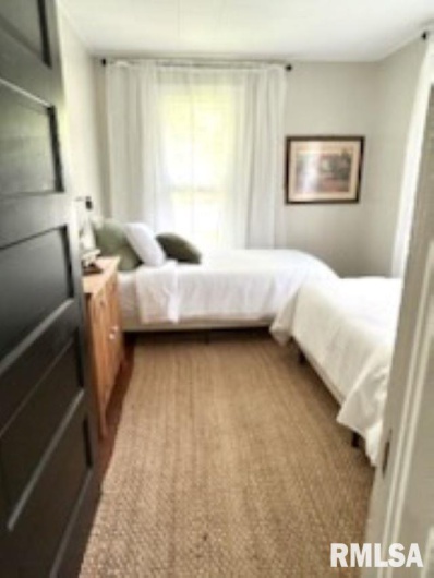 2571 ILLINOIS Avenue, Carbondale, Illinois 62901, 2 Bedrooms Bedrooms, 0 ,1 BathroomBathrooms,Residential,For Sale,ILLINOIS,0,RMAEB460508