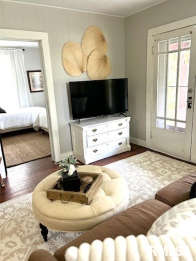 2571 ILLINOIS Avenue, Carbondale, Illinois 62901, 2 Bedrooms Bedrooms, 0 ,1 BathroomBathrooms,Residential,For Sale,ILLINOIS,0,RMAEB460508