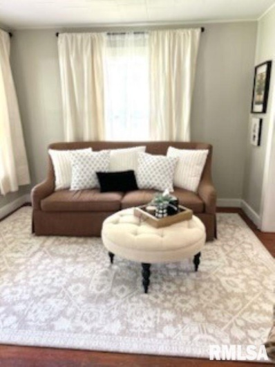 2571 ILLINOIS Avenue, Carbondale, Illinois 62901, 2 Bedrooms Bedrooms, 0 ,1 BathroomBathrooms,Residential,For Sale,ILLINOIS,0,RMAEB460508