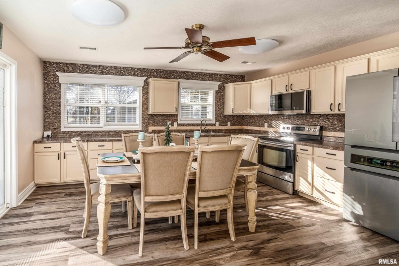 15951 Forcade Lane, Marion, Illinois 62959, 3 Bedrooms Bedrooms, 0 ,2 BathroomsBathrooms,Residential,For Sale,Forcade,0,RMAEB460516