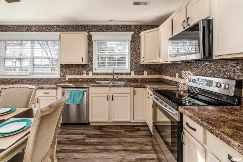 15951 Forcade Lane, Marion, Illinois 62959, 3 Bedrooms Bedrooms, 0 ,2 BathroomsBathrooms,Residential,For Sale,Forcade,0,RMAEB460516