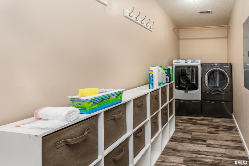 15951 Forcade Lane, Marion, Illinois 62959, 3 Bedrooms Bedrooms, 0 ,2 BathroomsBathrooms,Residential,For Sale,Forcade,0,RMAEB460516