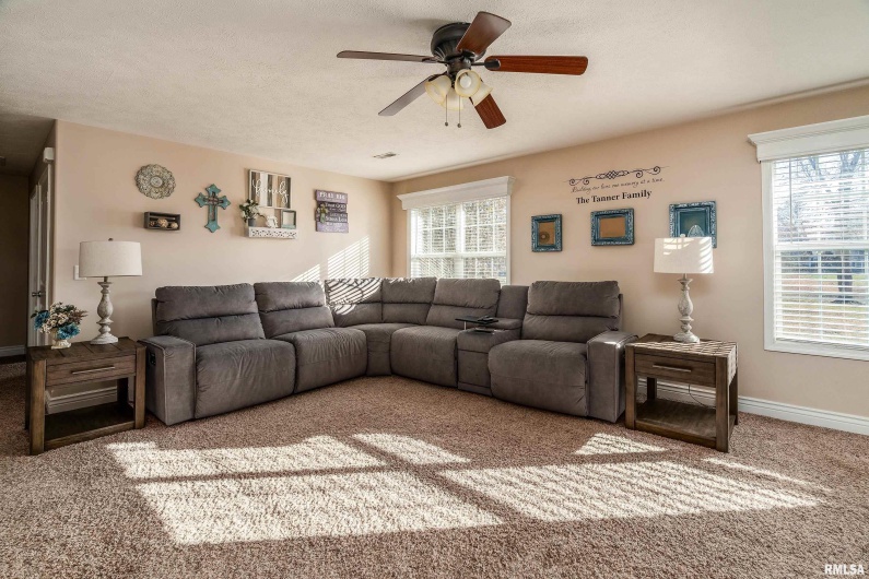 15951 Forcade Lane, Marion, Illinois 62959, 3 Bedrooms Bedrooms, 0 ,2 BathroomsBathrooms,Residential,For Sale,Forcade,0,RMAEB460516