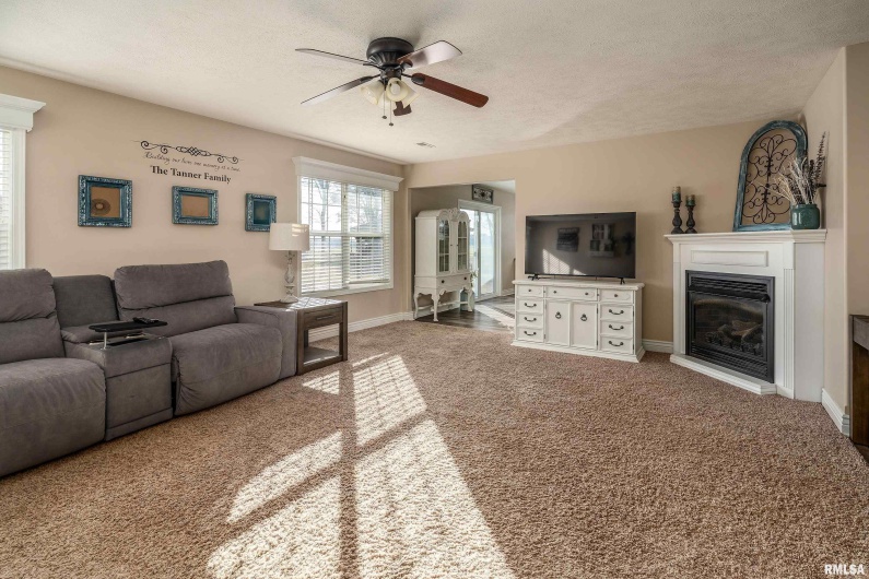 15951 Forcade Lane, Marion, Illinois 62959, 3 Bedrooms Bedrooms, 0 ,2 BathroomsBathrooms,Residential,For Sale,Forcade,0,RMAEB460516