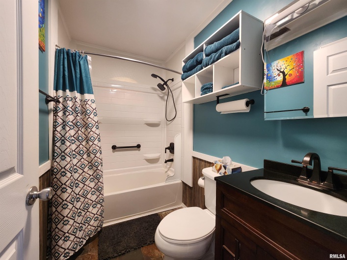 201 LINDSEY Avenue, Metropolis, Illinois 62960, 2 Bedrooms Bedrooms, 0 ,1 BathroomBathrooms,Residential,For Sale,LINDSEY,0,RMAEB460511