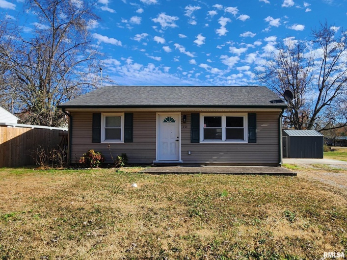 201 LINDSEY Avenue, Metropolis, Illinois 62960, 2 Bedrooms Bedrooms, 0 ,1 BathroomBathrooms,Residential,For Sale,LINDSEY,0,RMAEB460511