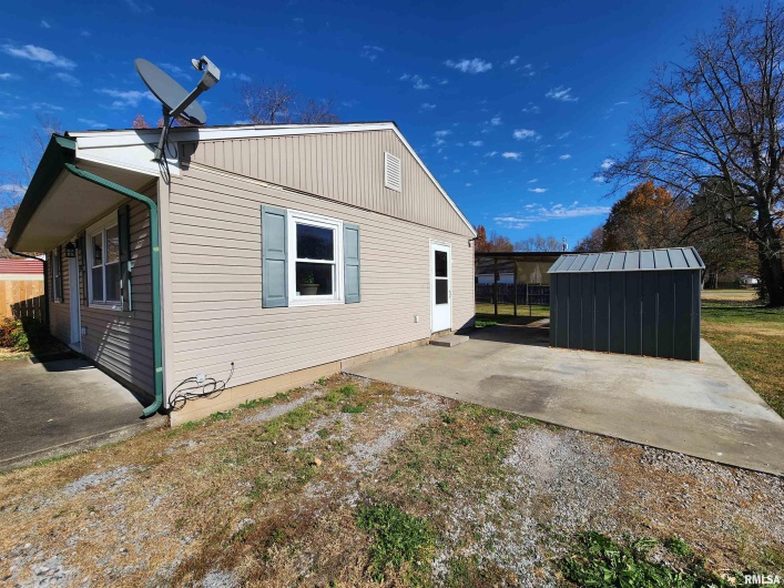 201 LINDSEY Avenue, Metropolis, Illinois 62960, 2 Bedrooms Bedrooms, 0 ,1 BathroomBathrooms,Residential,For Sale,LINDSEY,0,RMAEB460511