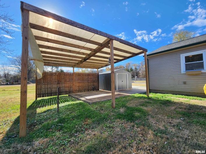 201 LINDSEY Avenue, Metropolis, Illinois 62960, 2 Bedrooms Bedrooms, 0 ,1 BathroomBathrooms,Residential,For Sale,LINDSEY,0,RMAEB460511