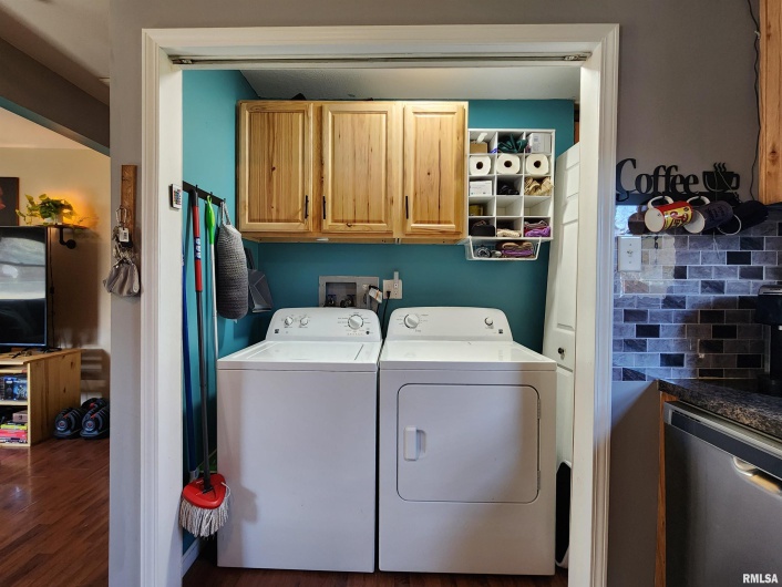 201 LINDSEY Avenue, Metropolis, Illinois 62960, 2 Bedrooms Bedrooms, 0 ,1 BathroomBathrooms,Residential,For Sale,LINDSEY,0,RMAEB460511