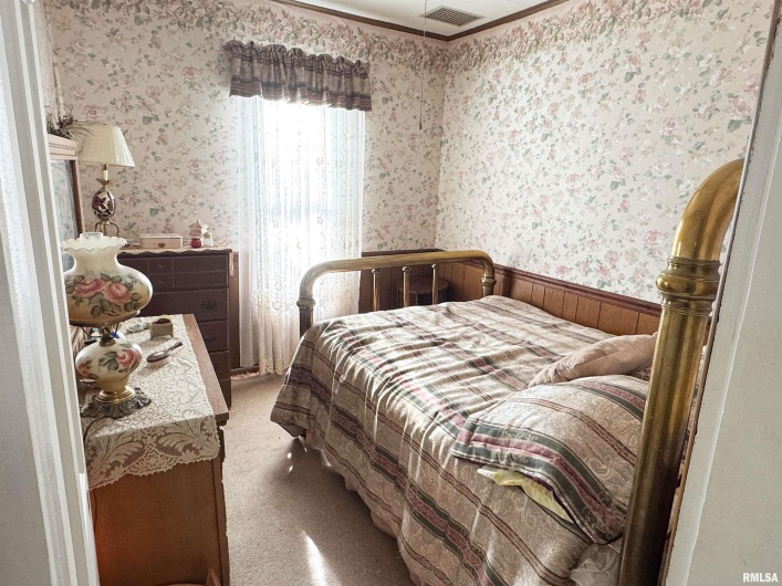 1325 BEECH Grove, Wolf Lake, Illinois 62998, 5 Bedrooms Bedrooms, 0 ,1 BathroomBathrooms,Residential,For Sale,BEECH,0,RMAEB460512