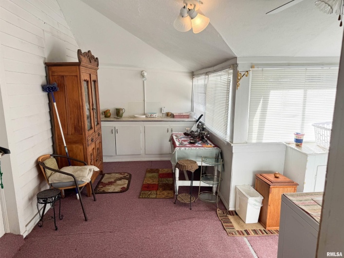 1325 BEECH Grove, Wolf Lake, Illinois 62998, 5 Bedrooms Bedrooms, 0 ,1 BathroomBathrooms,Residential,For Sale,BEECH,0,RMAEB460512