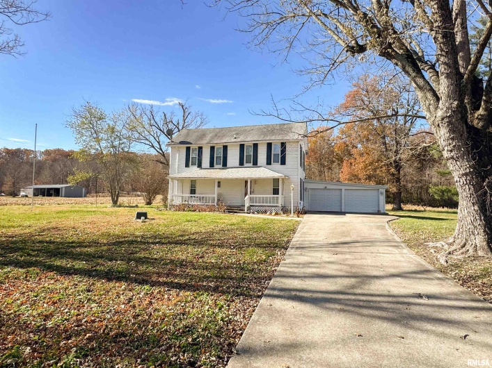 1325 BEECH Grove, Wolf Lake, Illinois 62998, 5 Bedrooms Bedrooms, 0 ,1 BathroomBathrooms,Residential,For Sale,BEECH,0,RMAEB460512