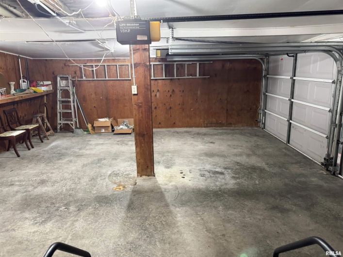 1325 BEECH Grove, Wolf Lake, Illinois 62998, 5 Bedrooms Bedrooms, 0 ,1 BathroomBathrooms,Residential,For Sale,BEECH,0,RMAEB460512